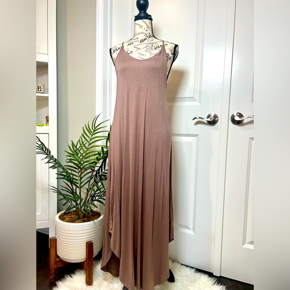 Olivia Rae Dresses & Skirts - LIVI by Olivia Rae taupe maxi dress. XS